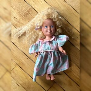 Vintage 1987 Playskool Dolly Suprise Blonde‎ Hair